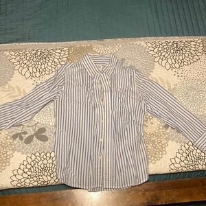 Gap long sleeve button up shirt blue and white pinstripes